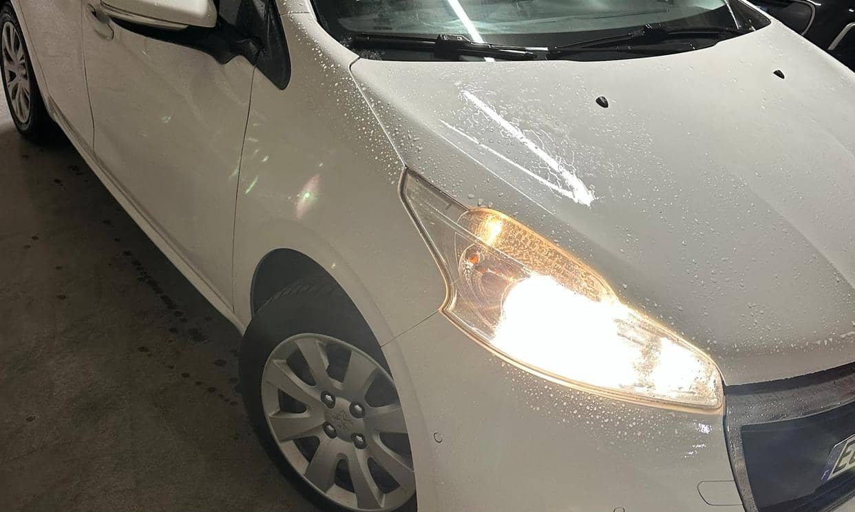 Peugeot 208 — photo 3