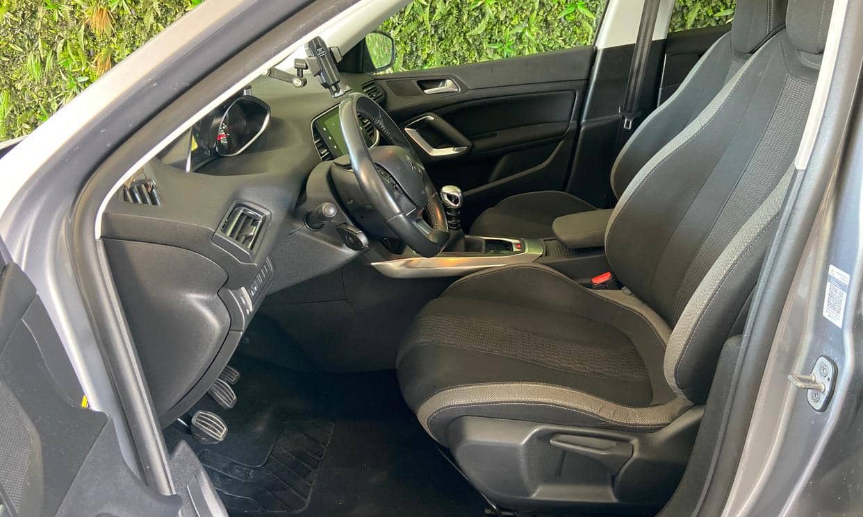 Peugeot 308 — photo 6