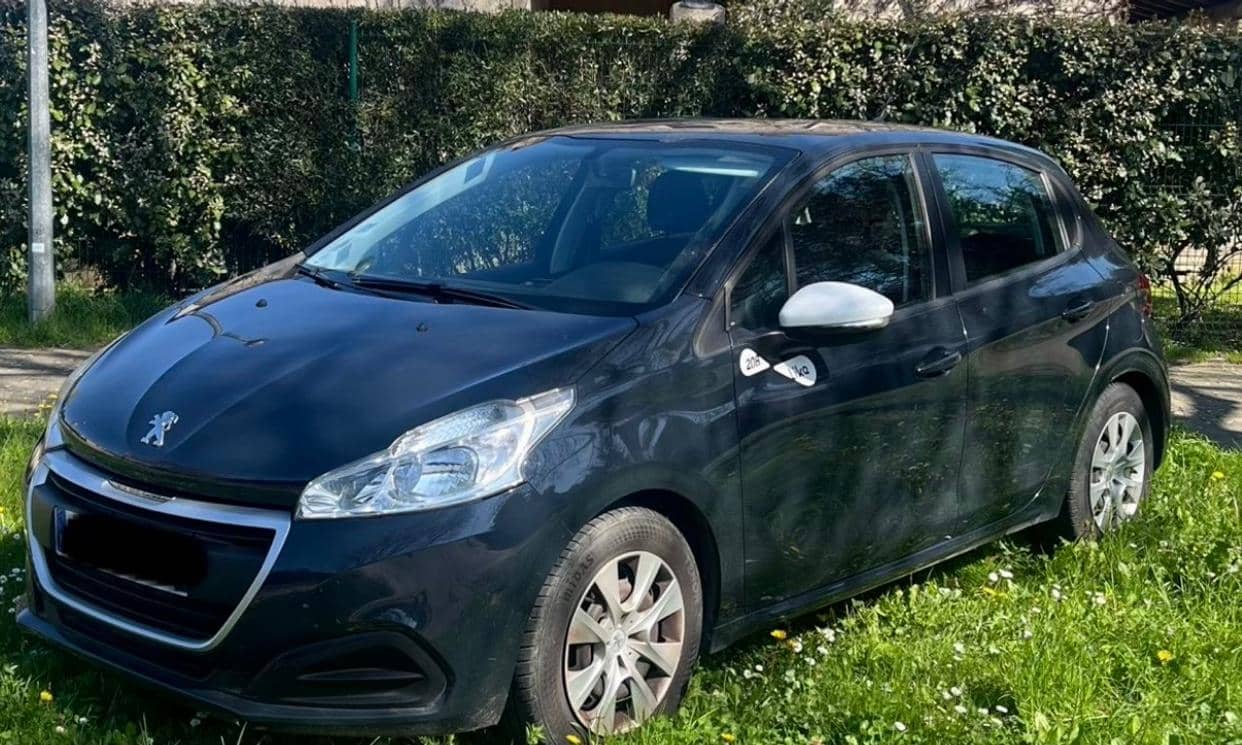 Peugeot 208 — photo 2