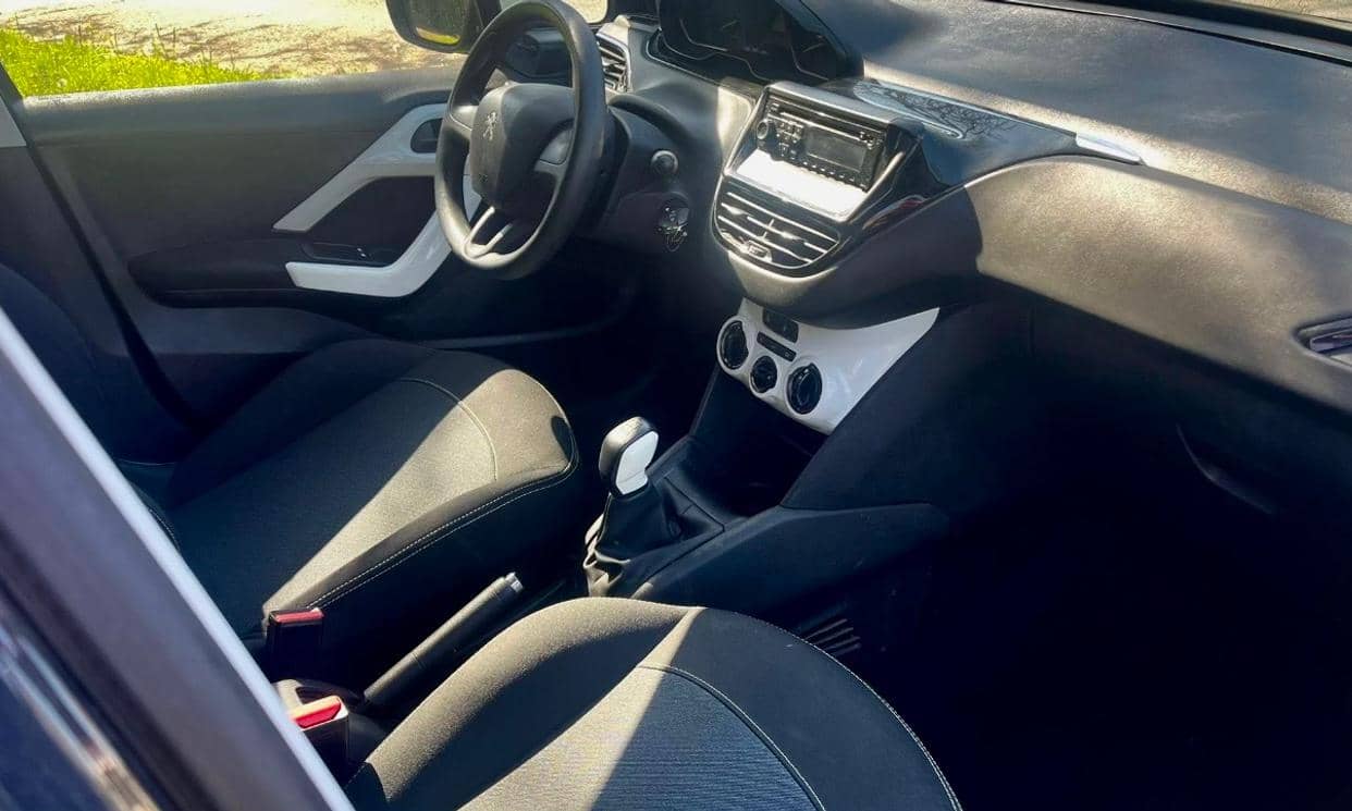 Peugeot 208 — photo 4
