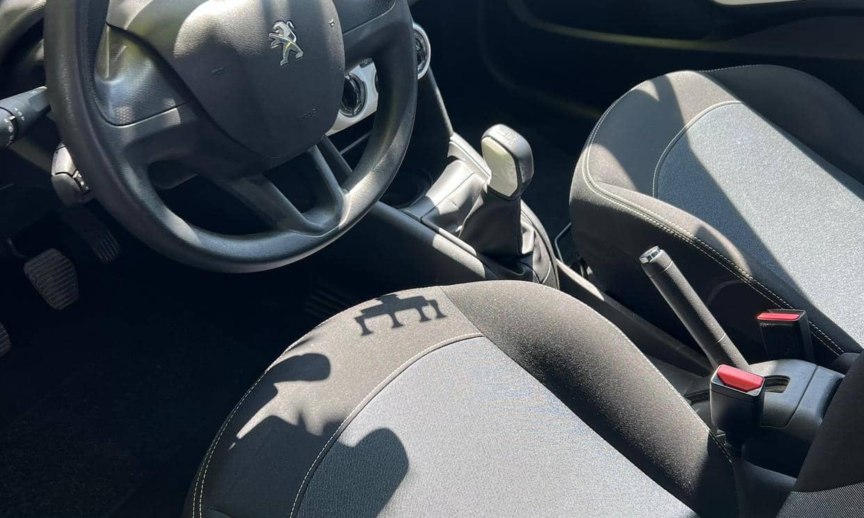 Peugeot 208 — photo 6