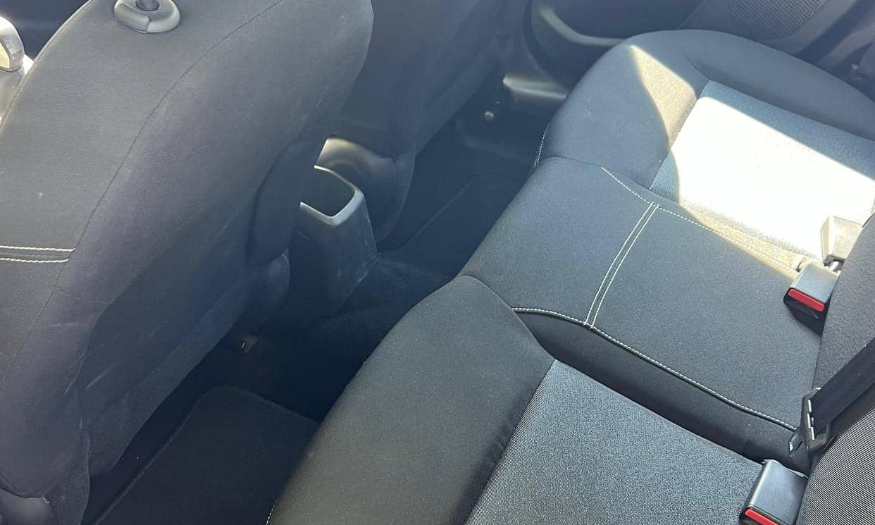 Peugeot 208 — photo 8