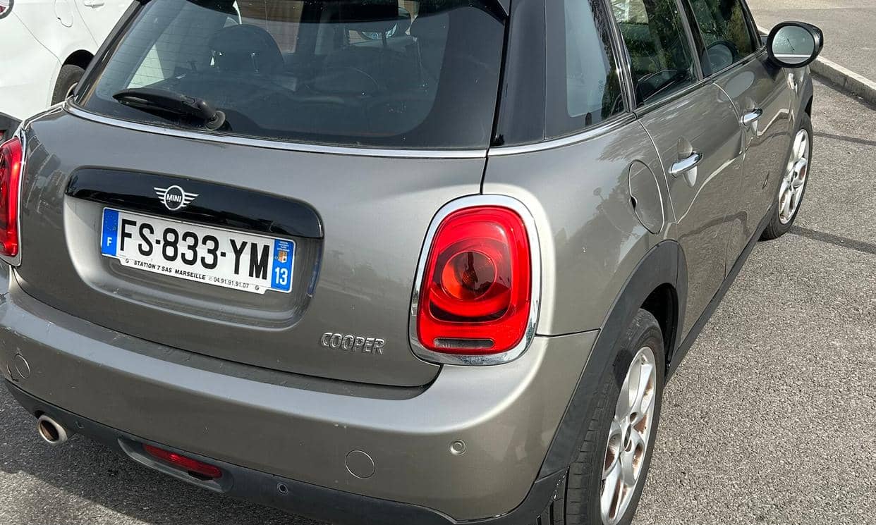 MINI HATCH 5 PORTES — photo 2