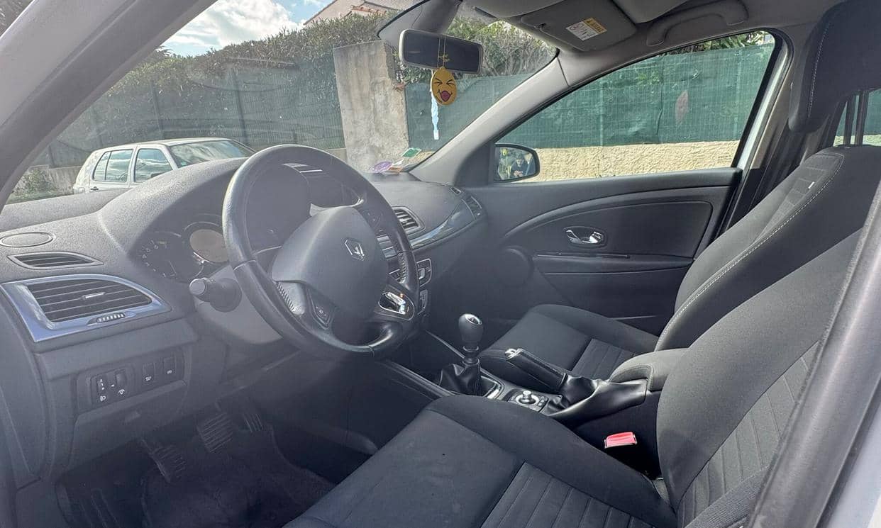 Renault MEGANE III — photo 6