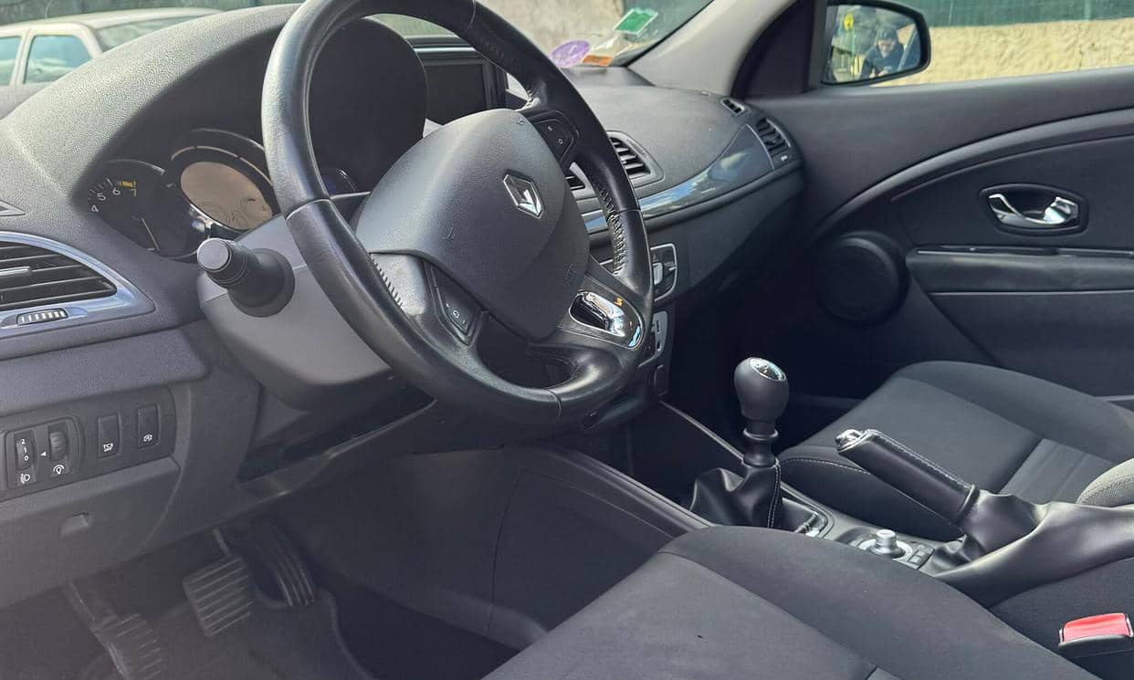 Renault MEGANE III — photo 5