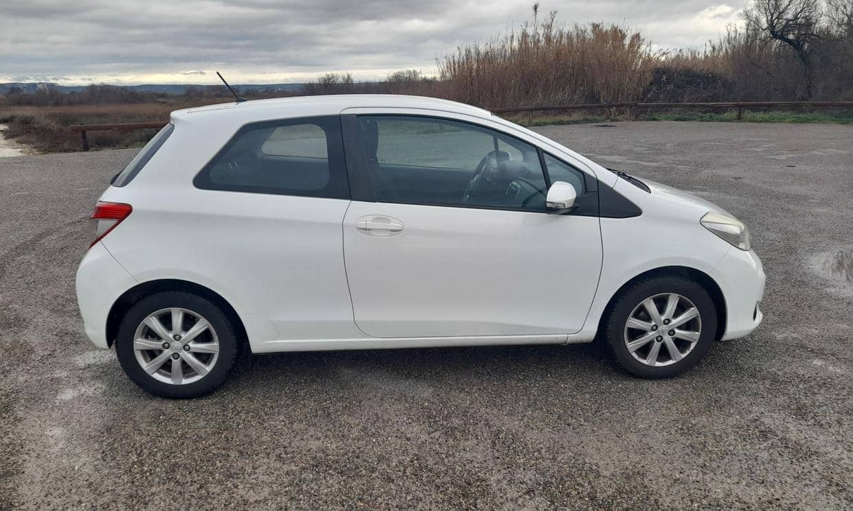 Toyota YARIS — photo 3