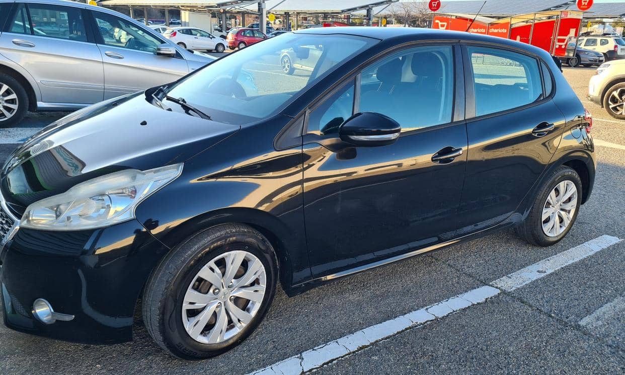 Peugeot 208 — photo 3