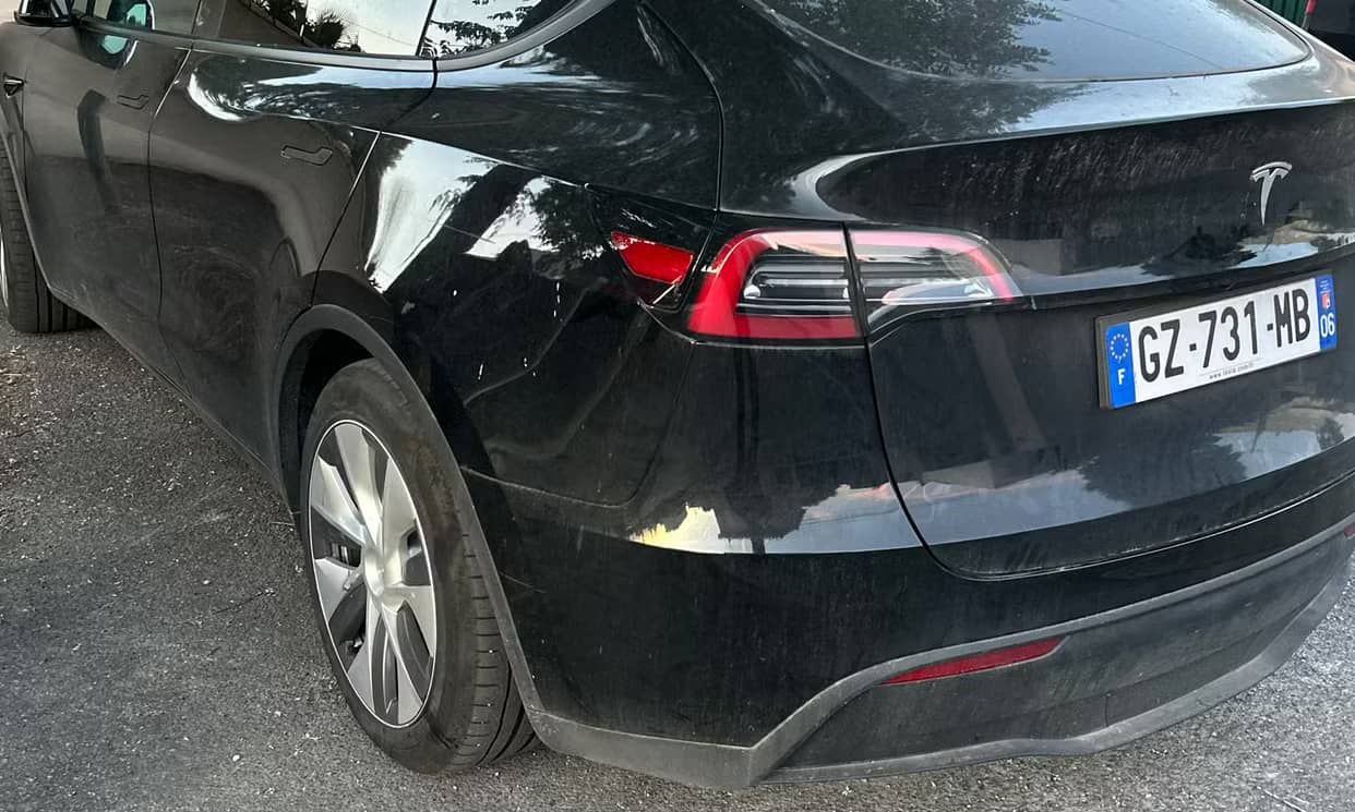 Tesla MODEL Y — photo 10
