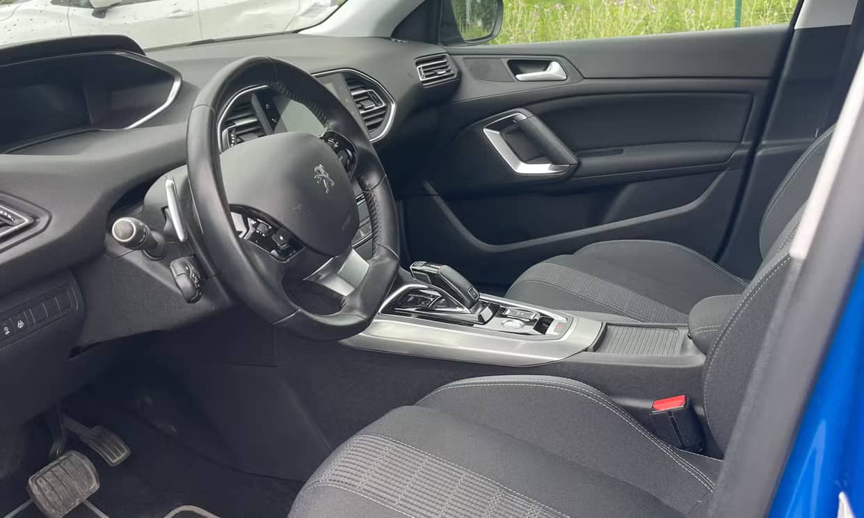 Peugeot 308 — photo 6