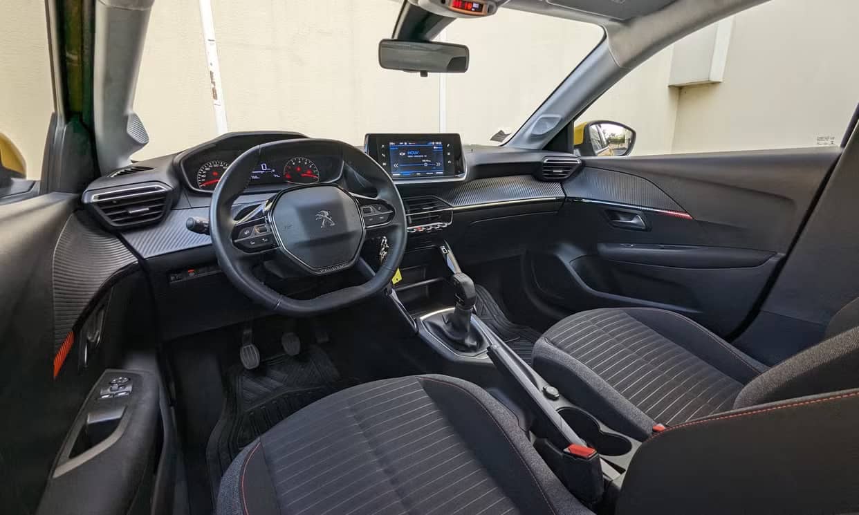 Peugeot 208 — photo 5