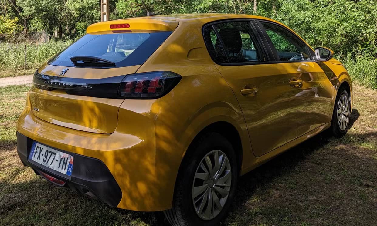 Peugeot 208 — photo 7