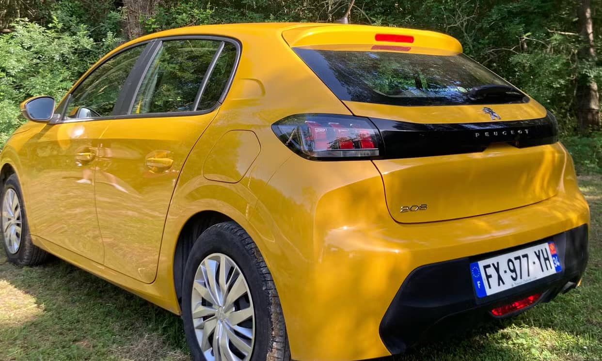 Peugeot 208 — photo 6