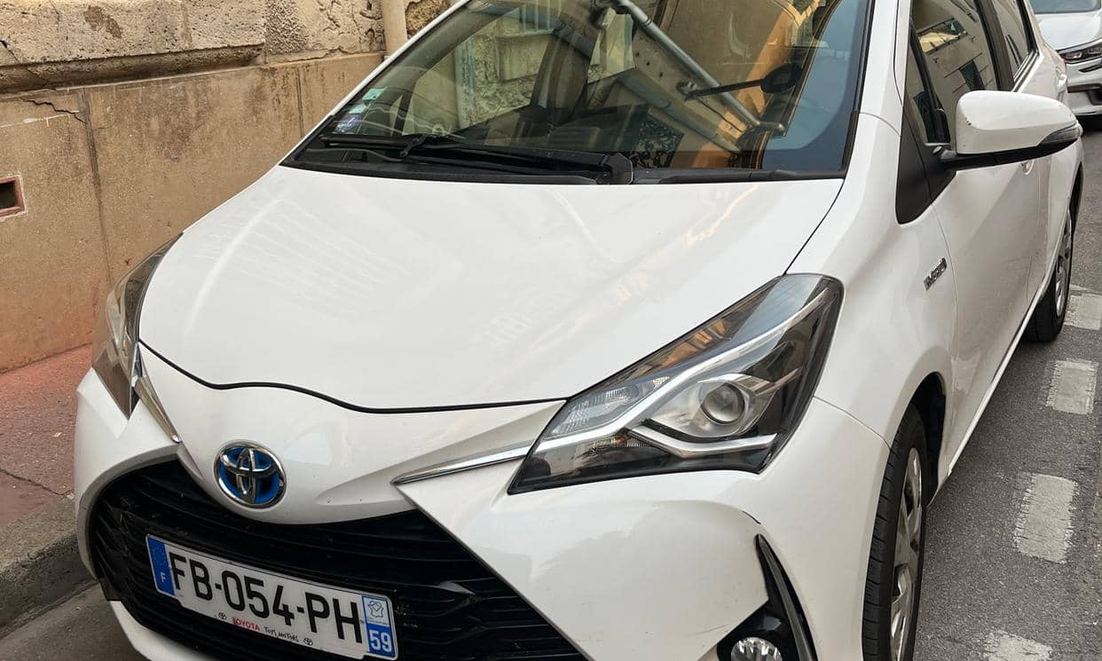 Toyota YARIS — photo 2