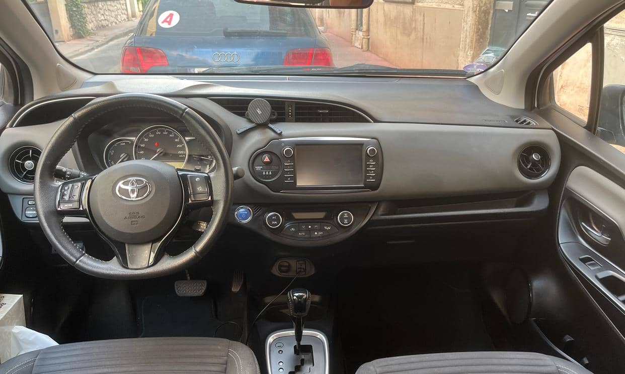 Toyota YARIS — photo 7