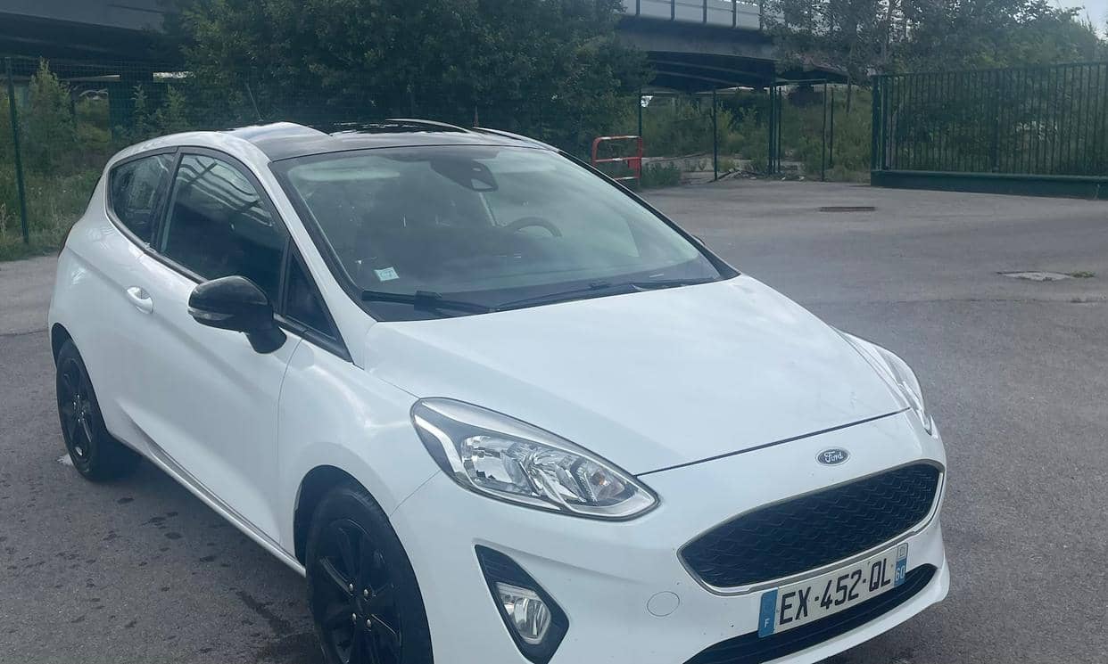 Ford FIESTA — photo 2