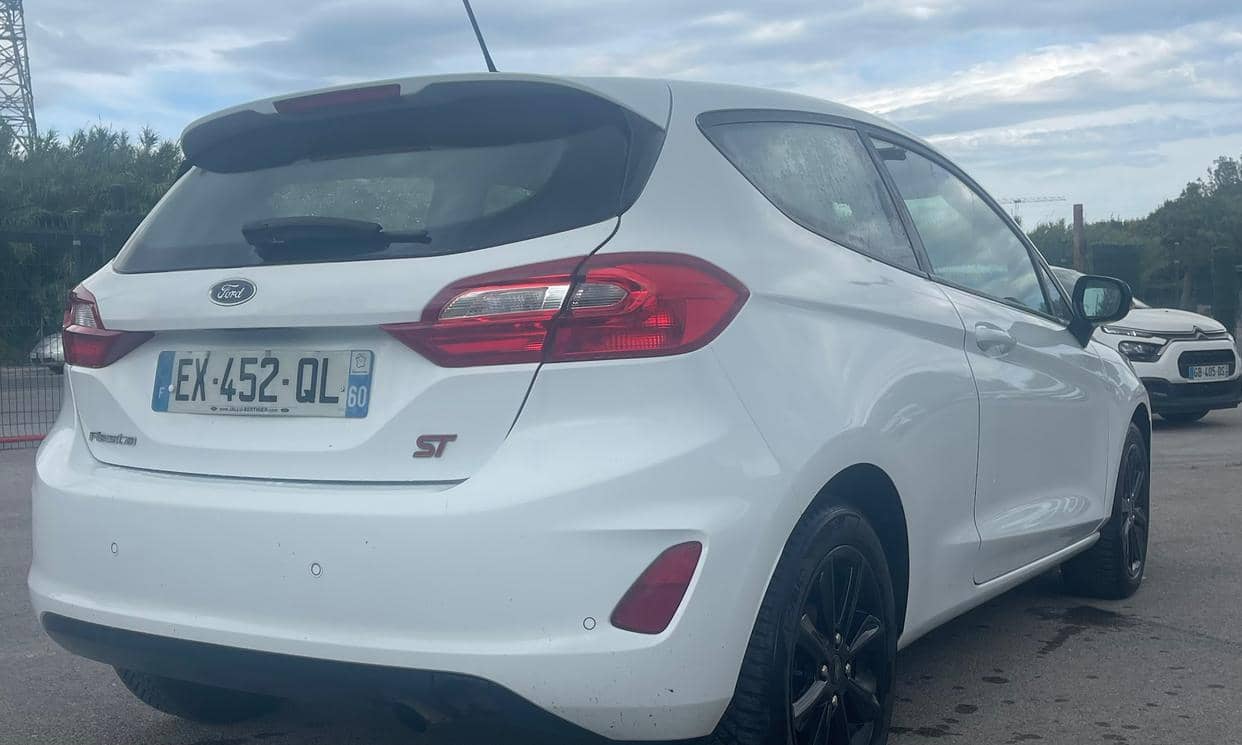 Ford FIESTA — photo 5