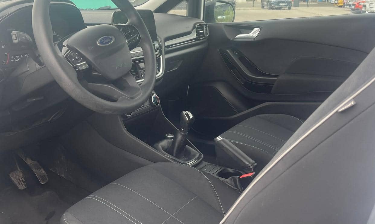 Ford FIESTA — photo 11