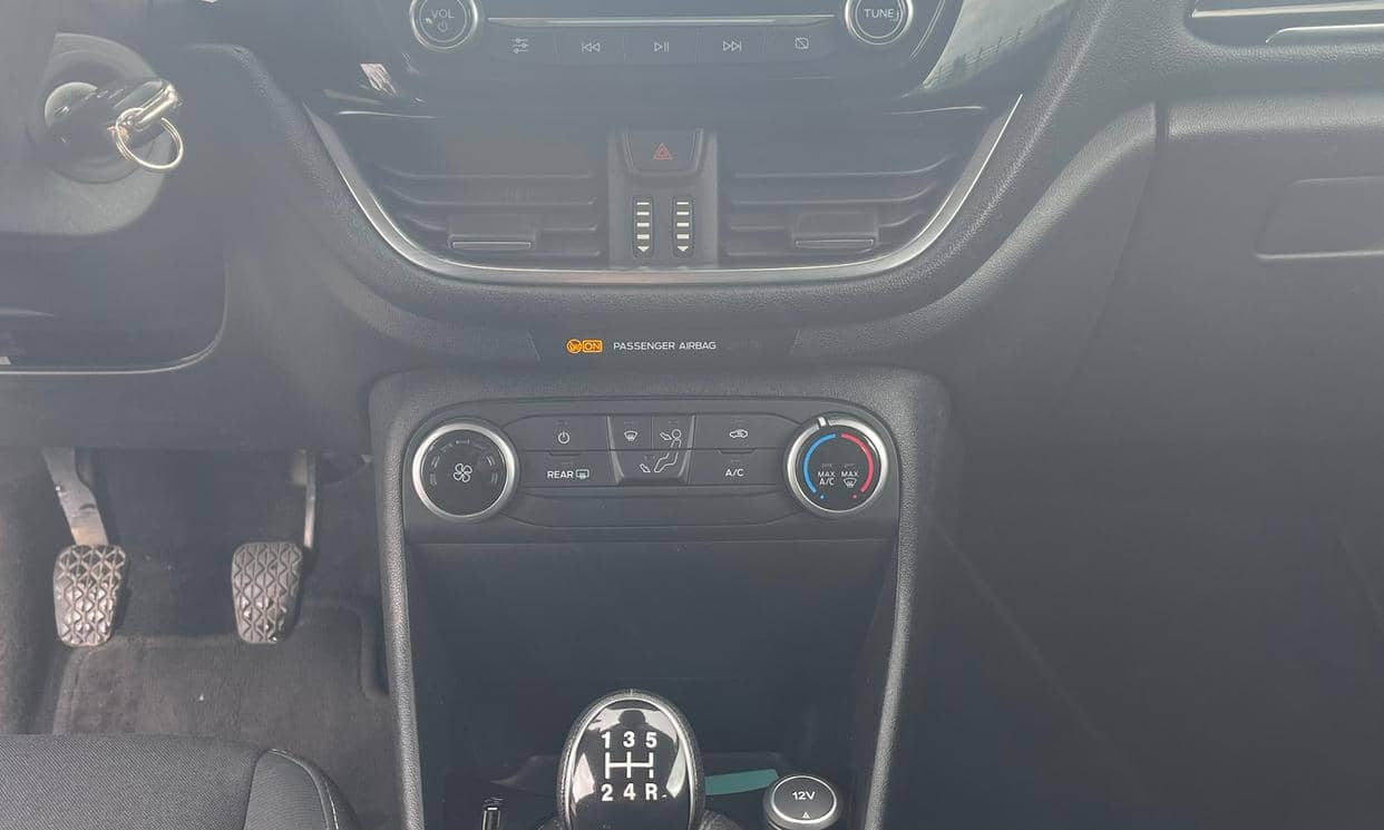 Ford FIESTA — photo 17