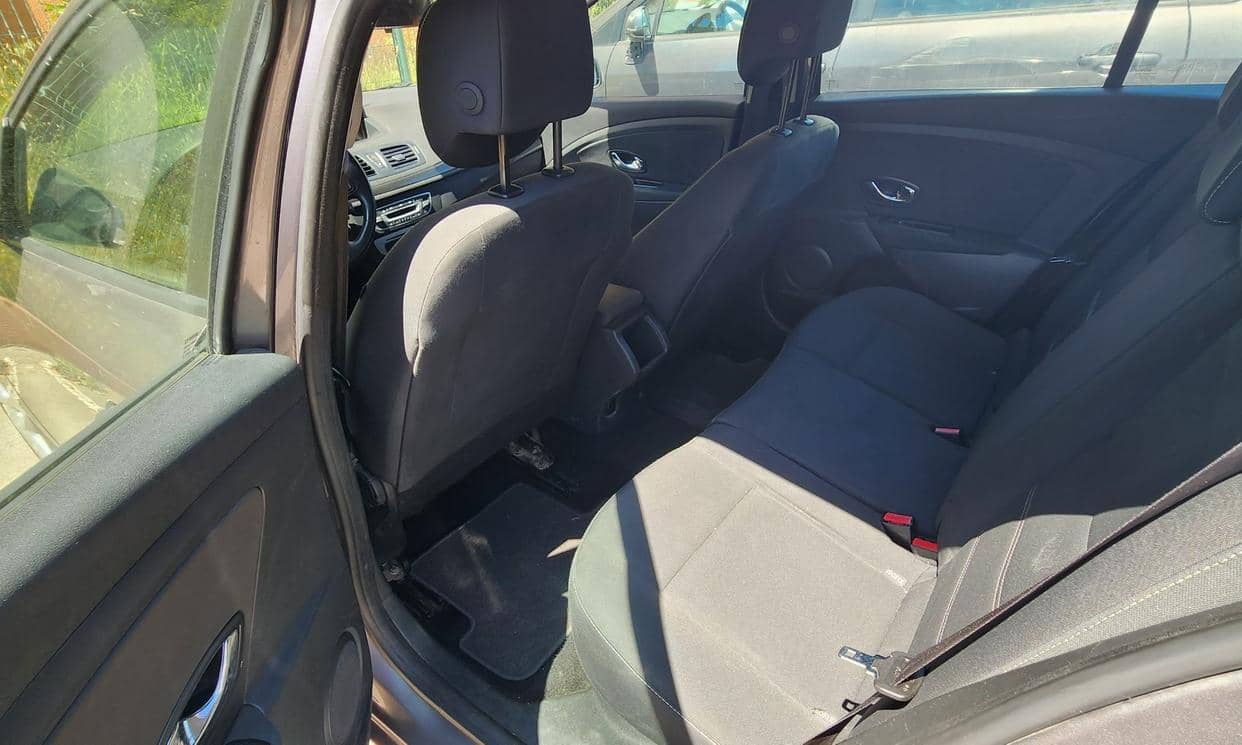 Renault MEGANE III — photo 9