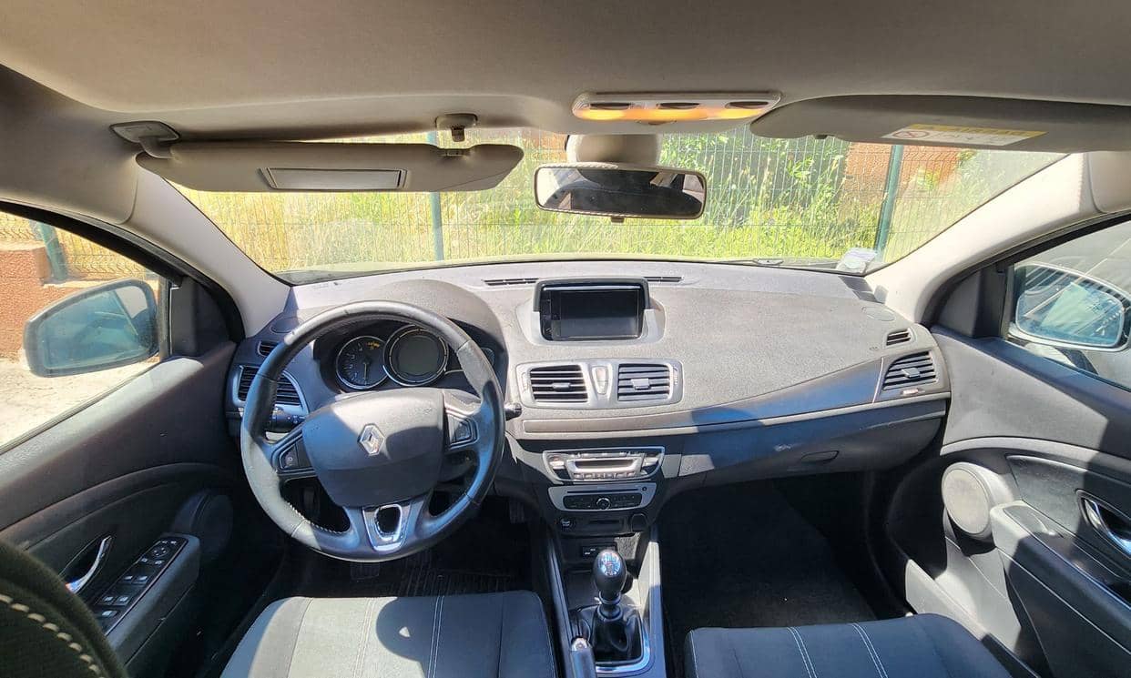 Renault MEGANE III — photo 10
