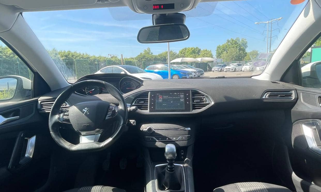 Peugeot 308 — photo 14
