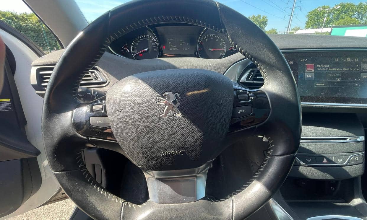 Peugeot 308 — photo 18