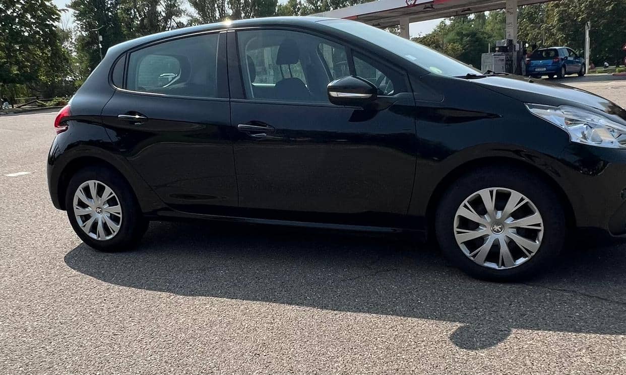 Peugeot 208 — photo 4