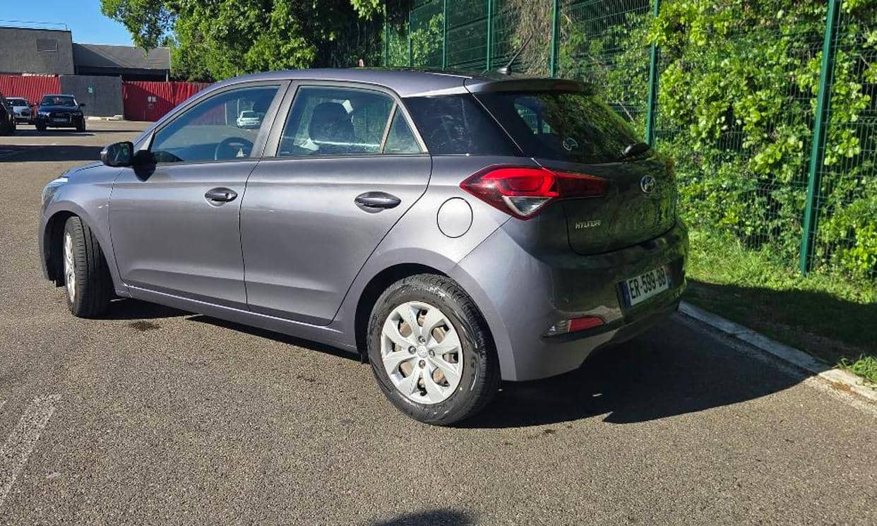 Hyundai i20 — photo 3