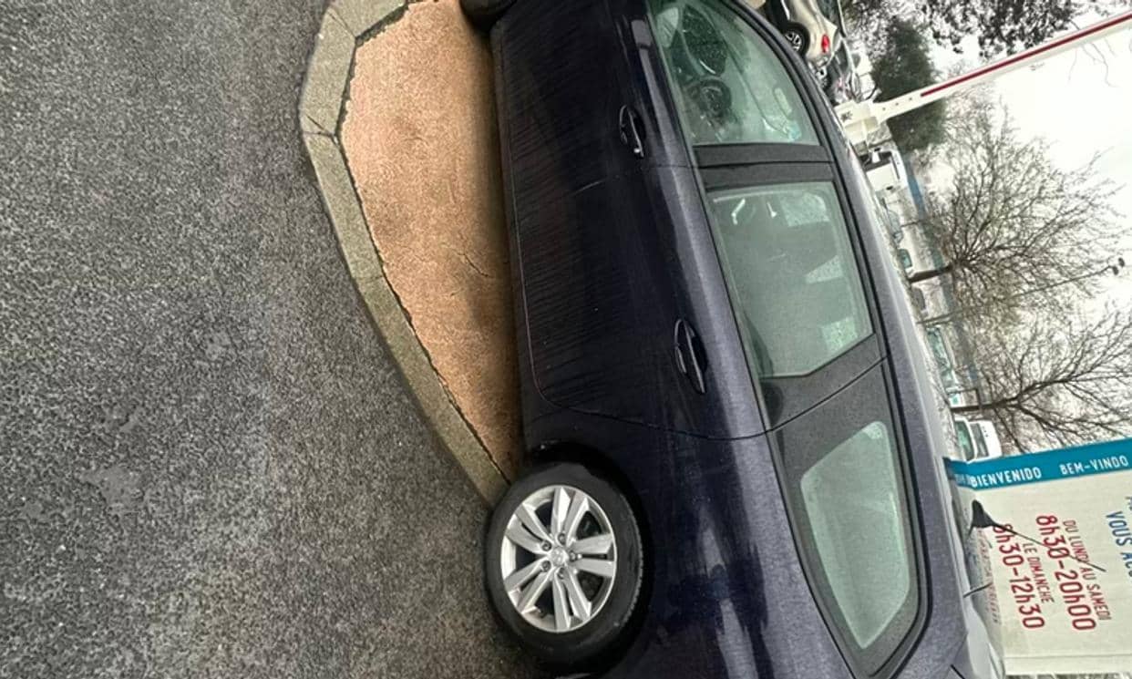 Peugeot 308 — photo 2