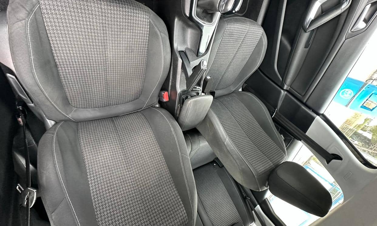 Peugeot 308 — photo 8