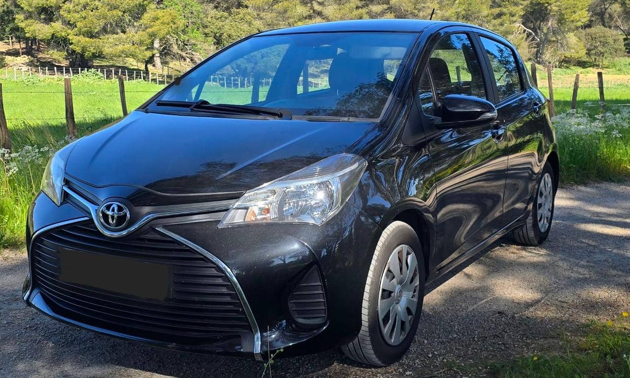 Toyota YARIS — photo 2