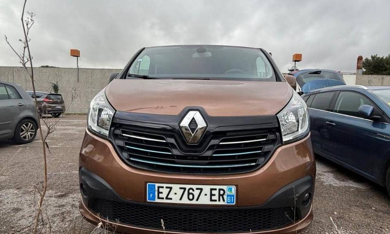 Renault TRAFIC III — photo 3