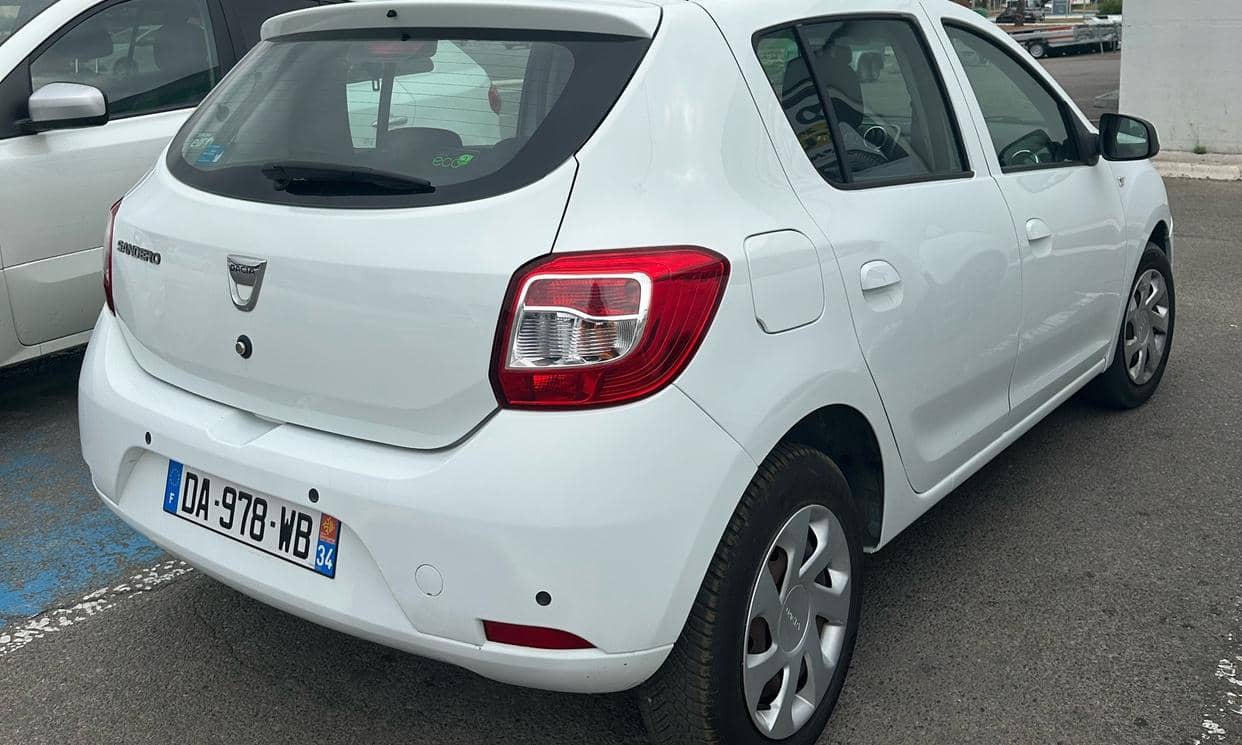 Dacia SANDERO — photo 8