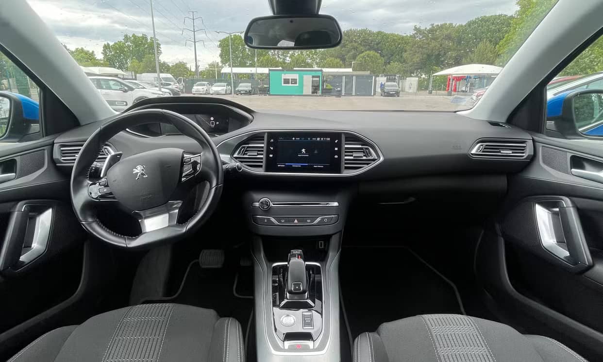 Peugeot 308 — photo 8