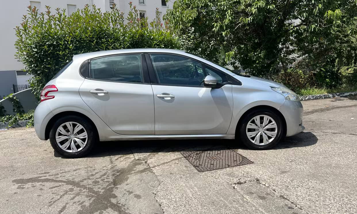 Peugeot 208 — photo 4