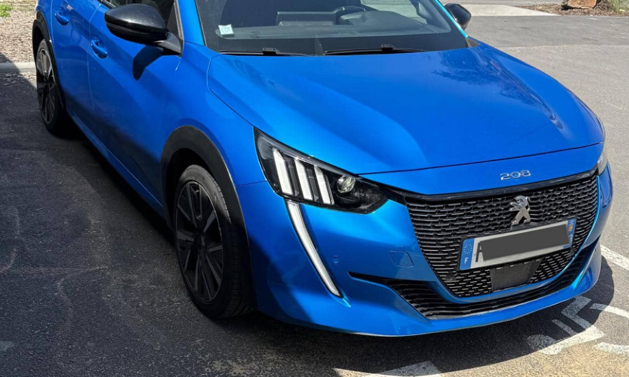 Peugeot 208 — photo 3