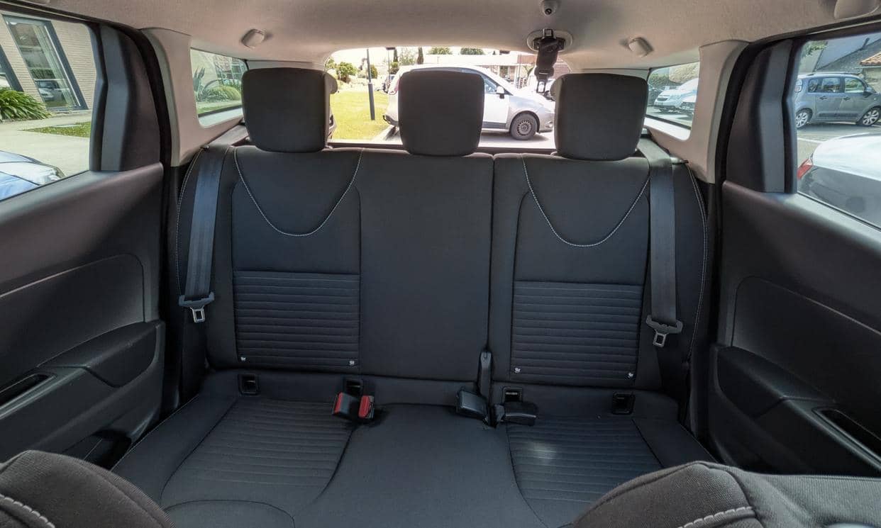 Renault CLIO IV — photo 9