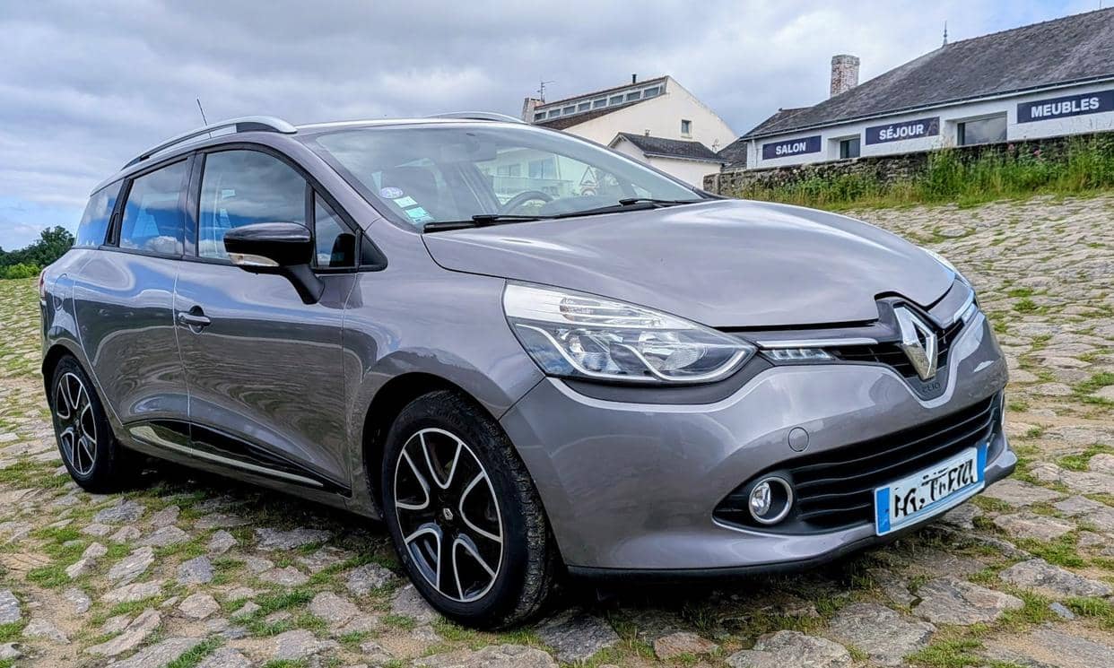 Renault CLIO IV — photo 11