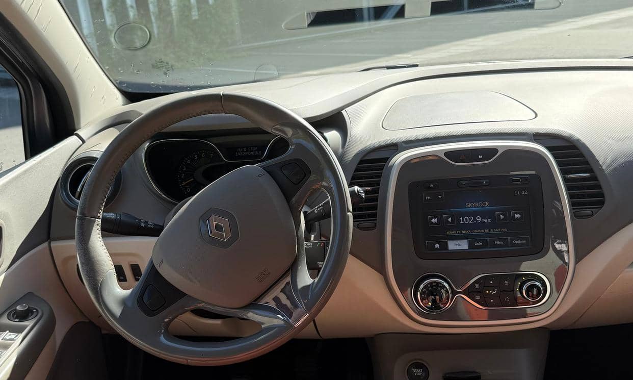 Renault CAPTUR — photo 4