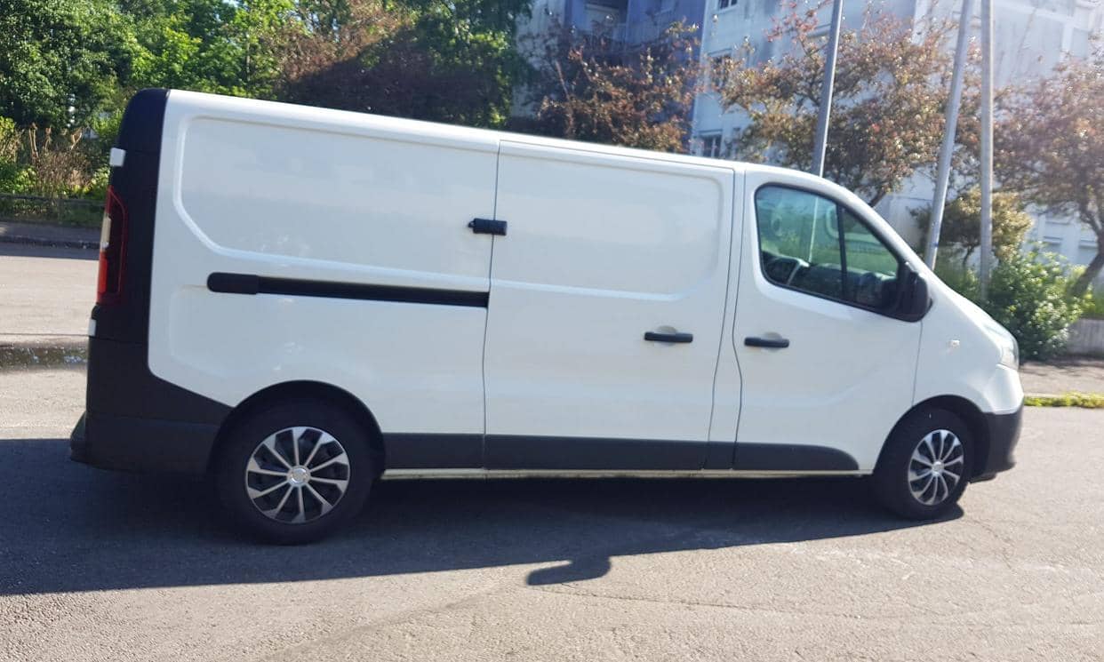 Renault TRAFIC III — photo 3