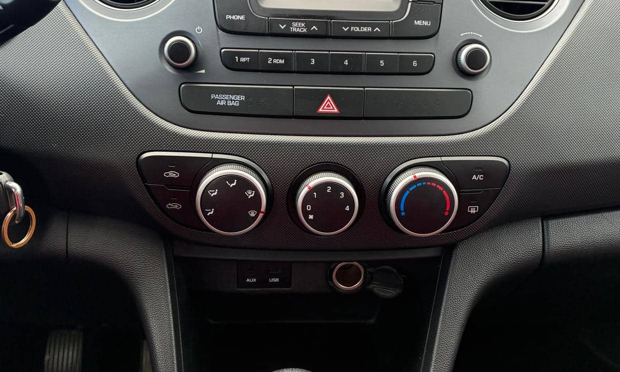 Hyundai i10 — photo 7