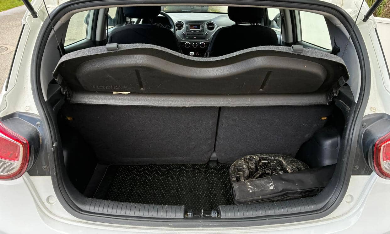 Hyundai i10 — photo 8