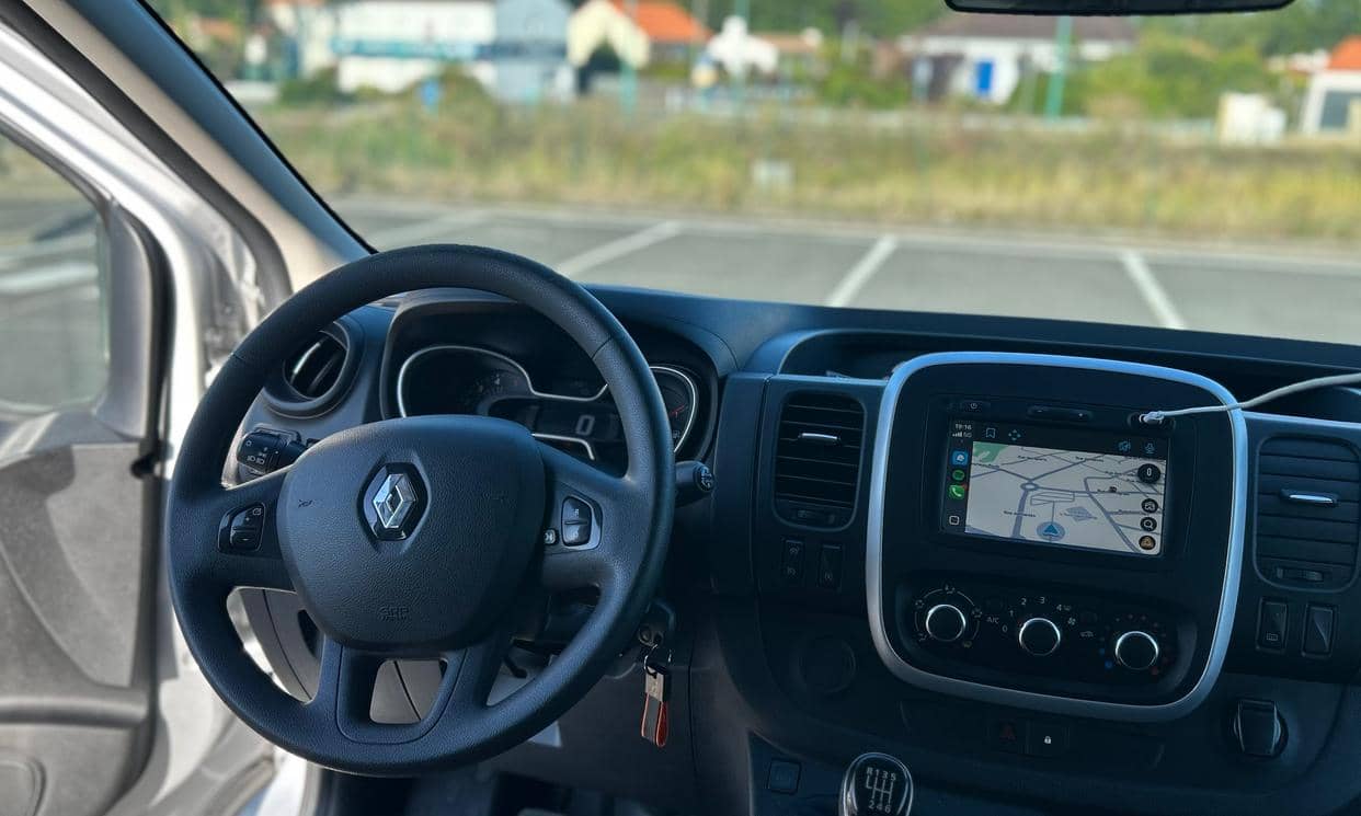 Renault TRAFIC III — photo 4
