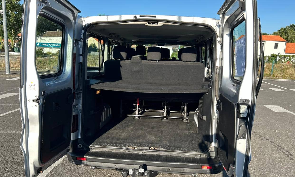 Renault TRAFIC III — photo 7