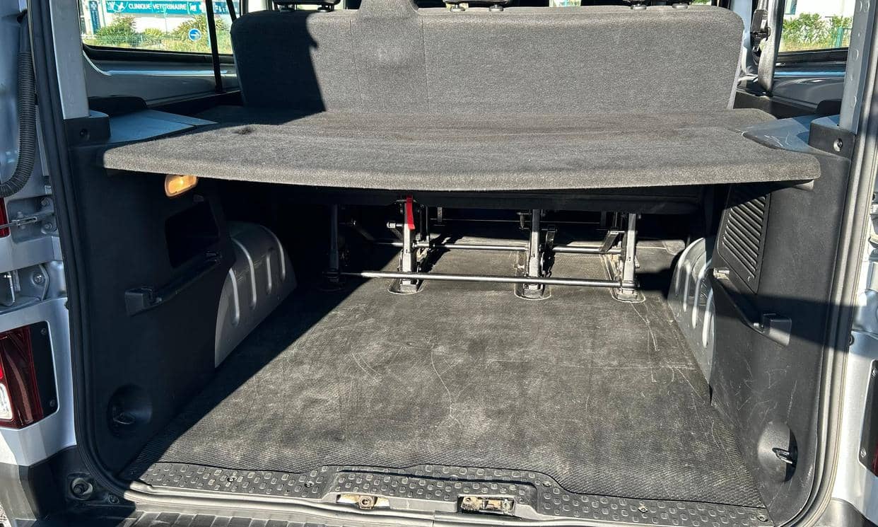 Renault TRAFIC III — photo 8