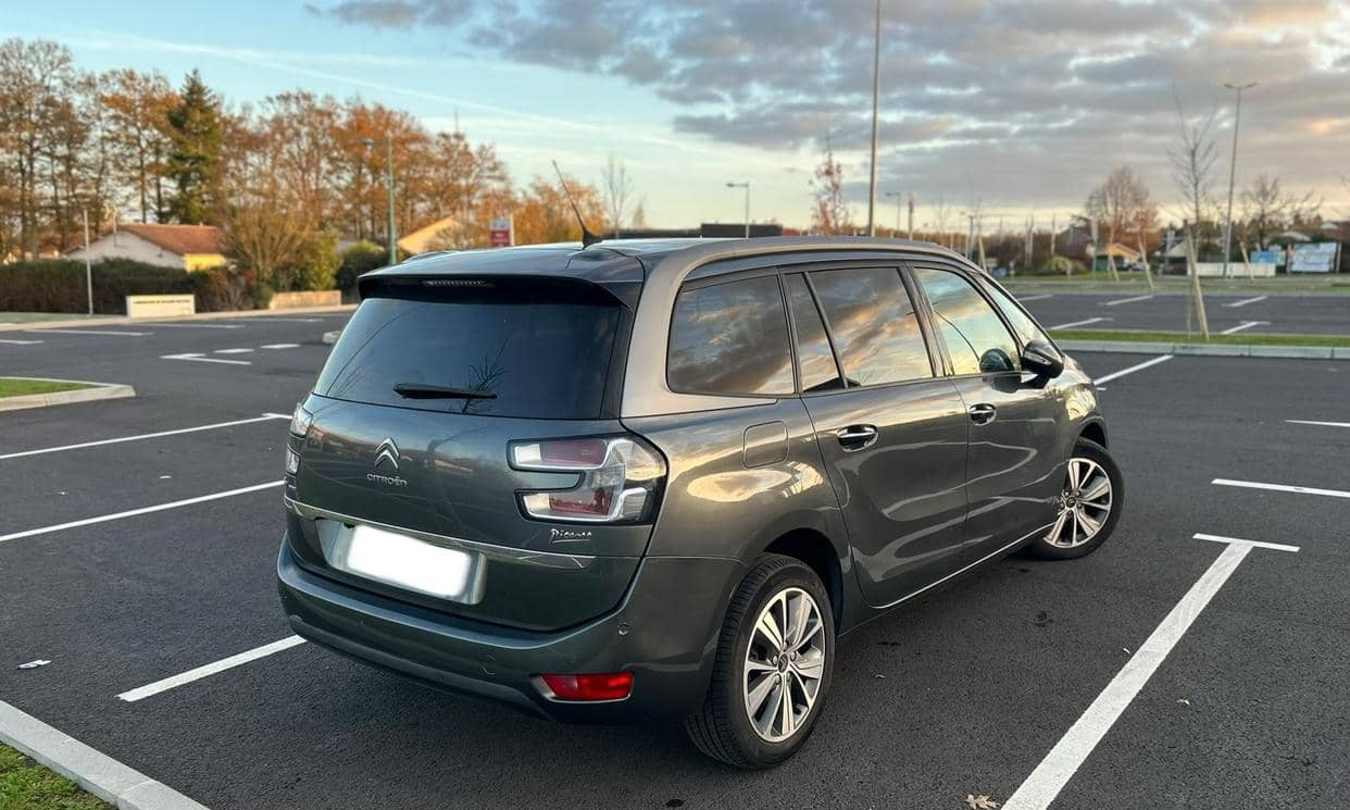 Citroen GRAND C4 PICASSO — photo 2