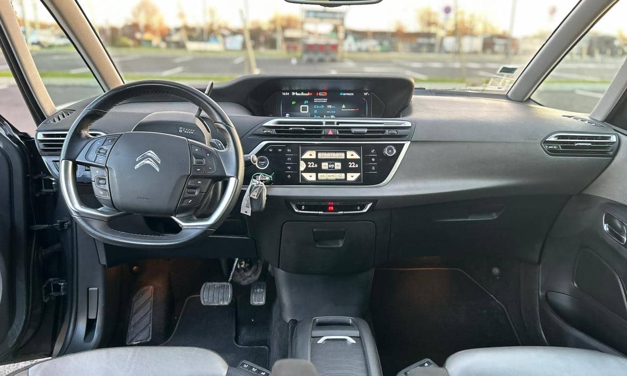 Citroen GRAND C4 PICASSO — photo 3