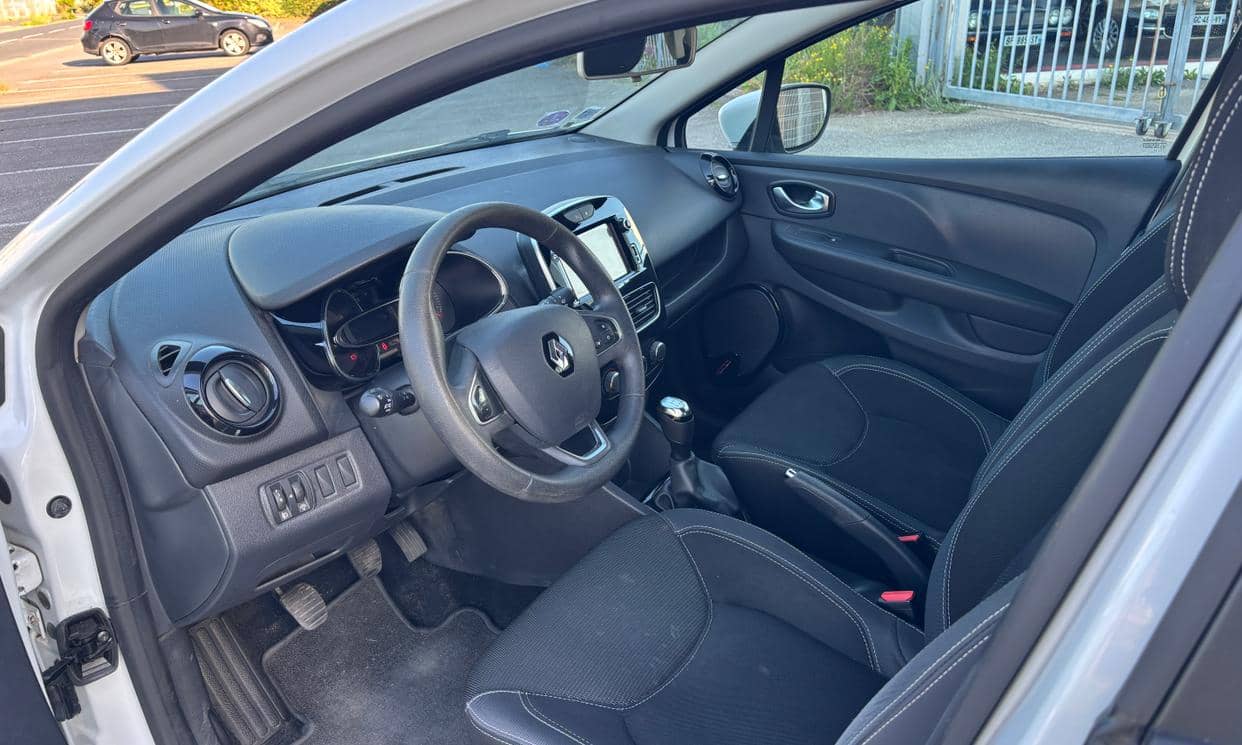 Renault CLIO IV — photo 8