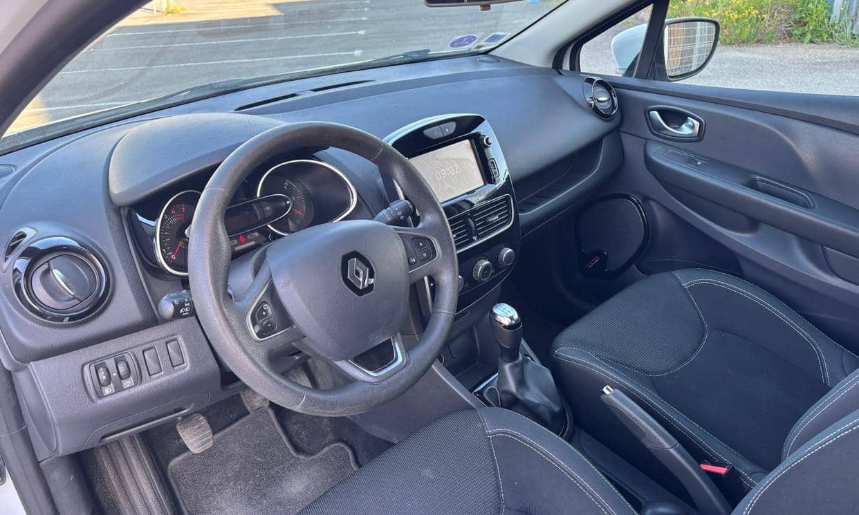 Renault CLIO IV — photo 9