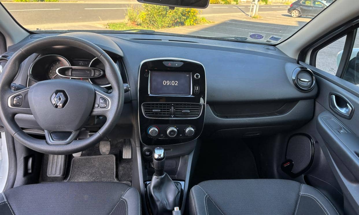 Renault CLIO IV — photo 13